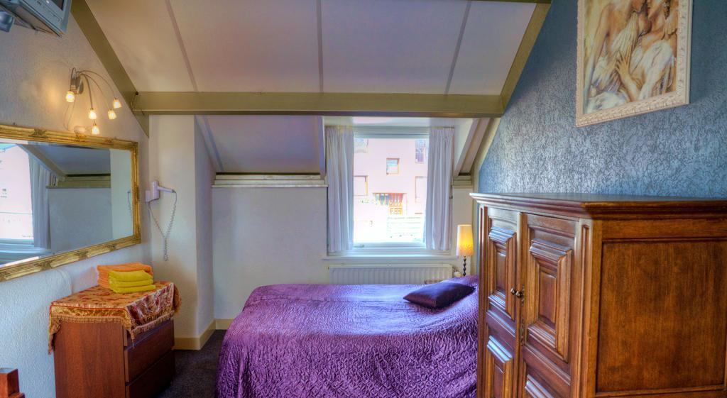 Pension & Spa De Watertoren Zandvoort Rum bild