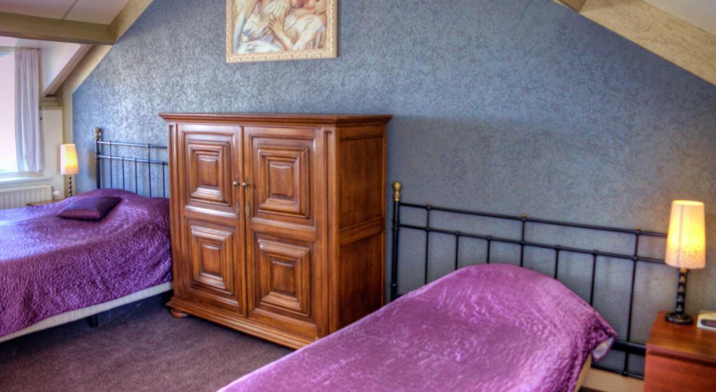 Pension & Spa De Watertoren Zandvoort Rum bild